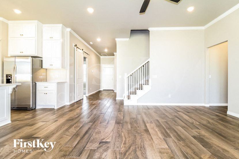 18609 Austin Pl - Photo 2 of 15