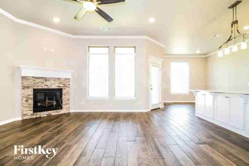 18609 Austin Pl - Photo 3 of 15