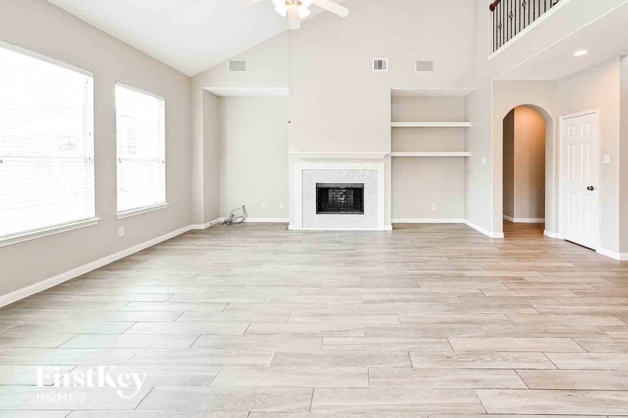 13803 Turning Spring Ln - Photo 2 of 15