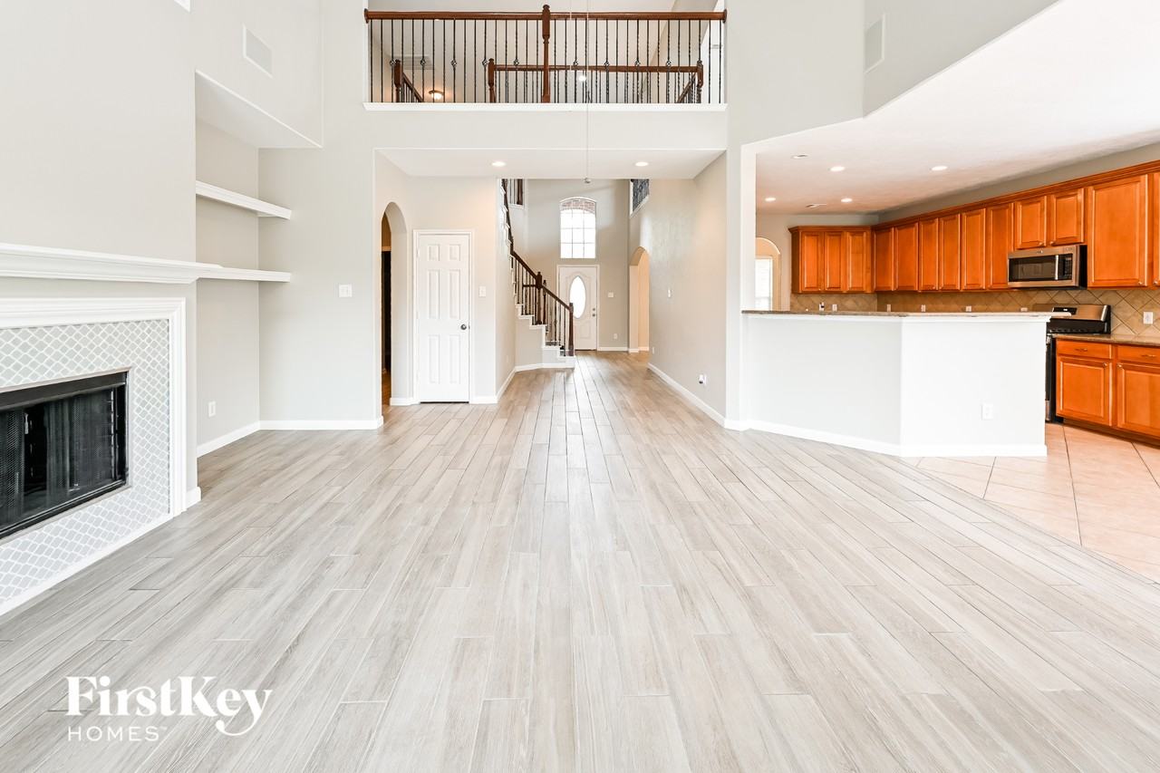 13803 Turning Spring Ln - Photo 4 of 15