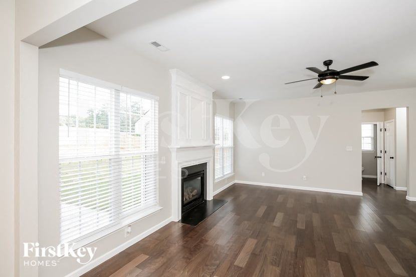 4531 Wayland Ct - Photo 3 of 15