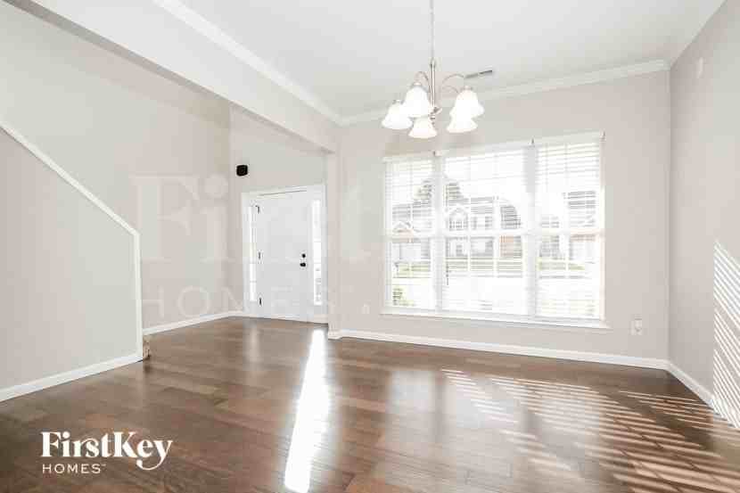 4531 Wayland Ct - Photo 4 of 15