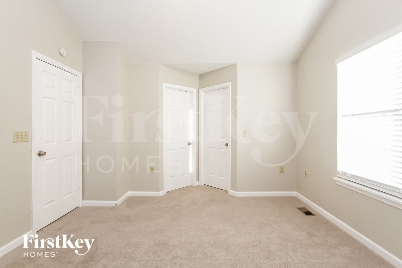 12207 Tallowtree Ct - Photo 7 of 15
