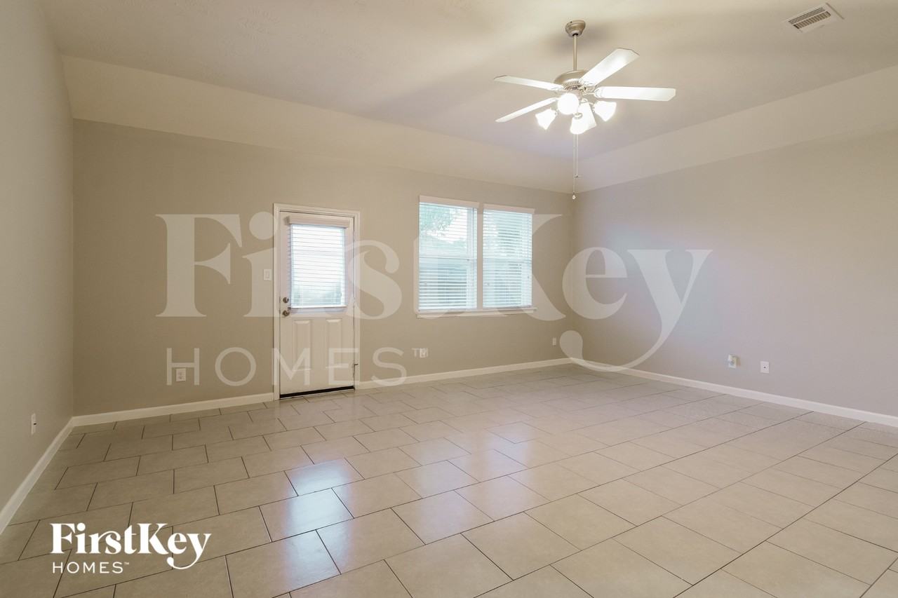 7807 Jarrod Way - Photo 2 of 15