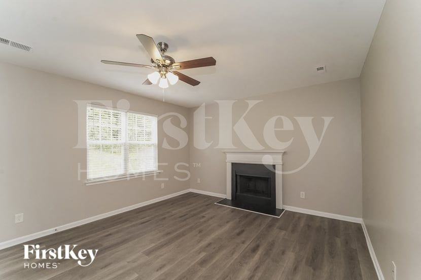 4615 Canipe Dr - Photo 5 of 15
