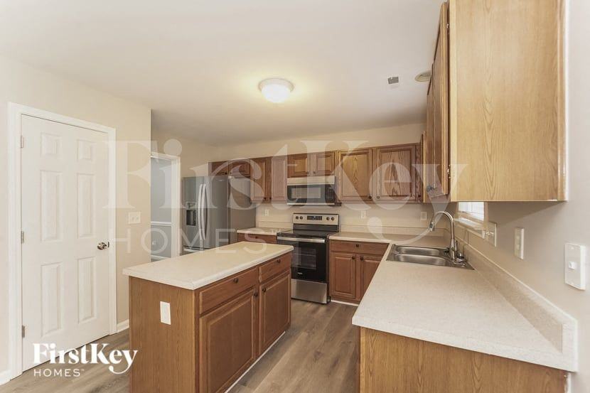 4615 Canipe Dr - Photo 7 of 15