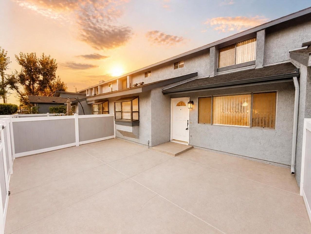 900 W Sierra Madre Ave #17 - Photo 2 of 26