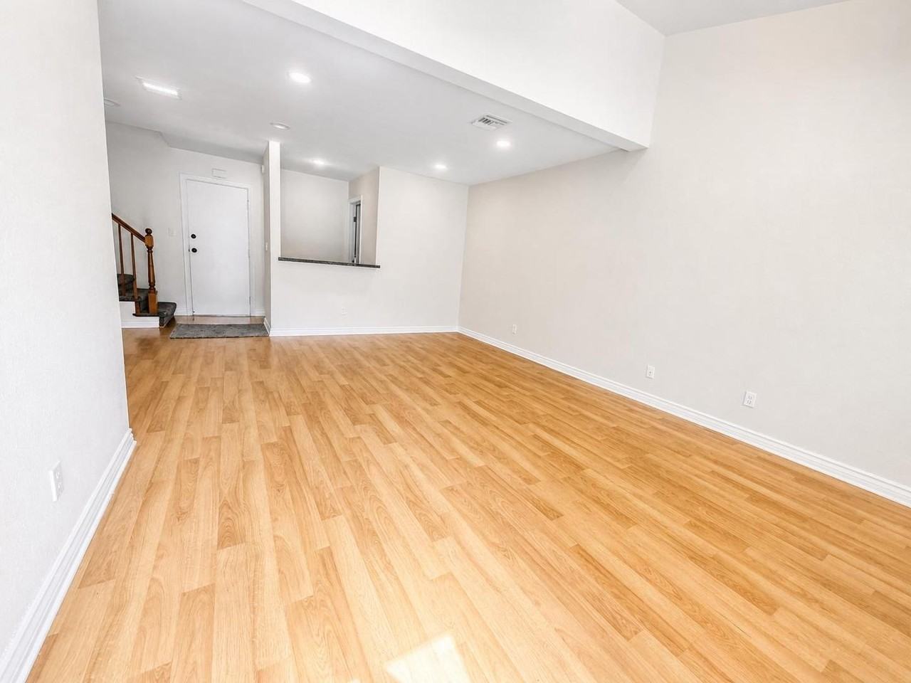 900 W Sierra Madre Ave #17 - Photo 4 of 26