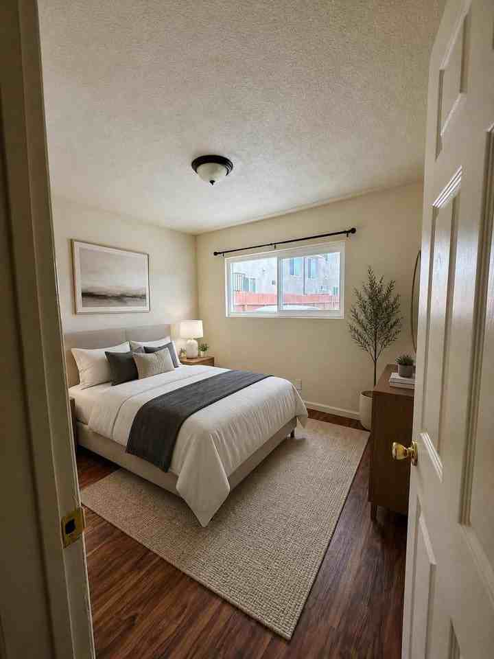 321 W 83rd St #1 - Photo 6 of 9