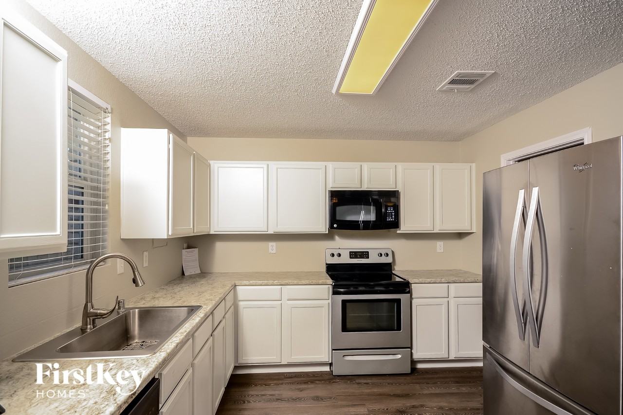313 Butch Cassidy Dr - Photo 6 of 15