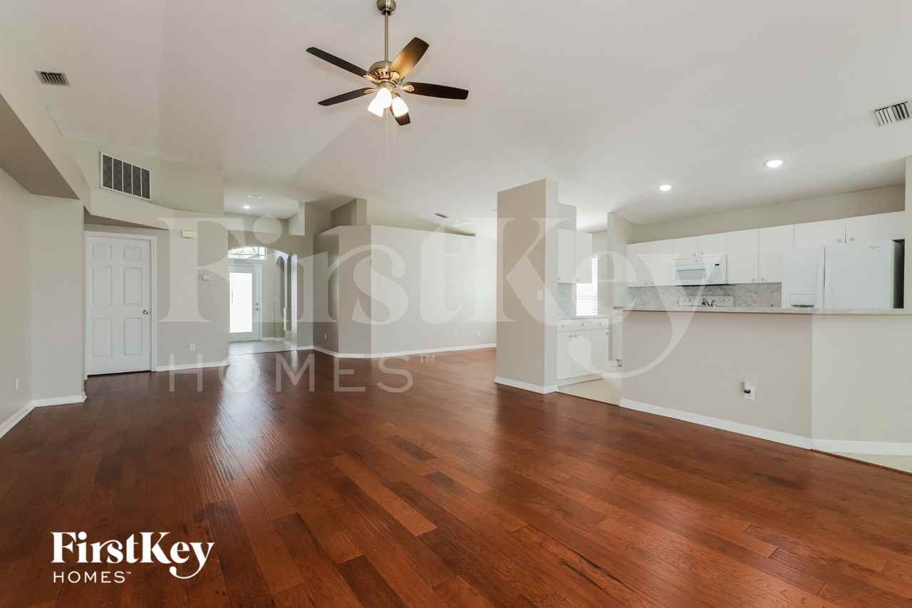 4312 Horseshoe Pick Ln - Photo 2 of 15