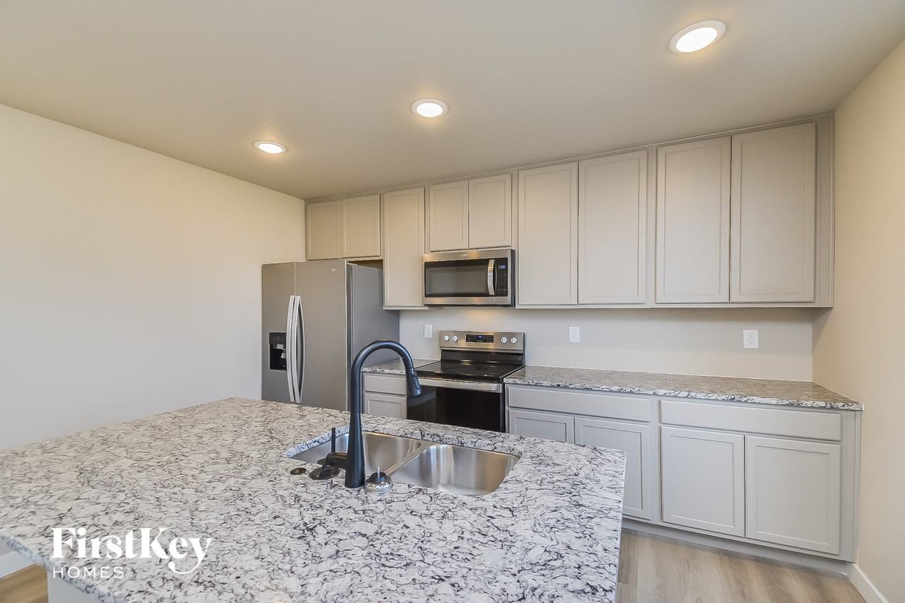 6920 Akela Ln - Photo 5 of 15