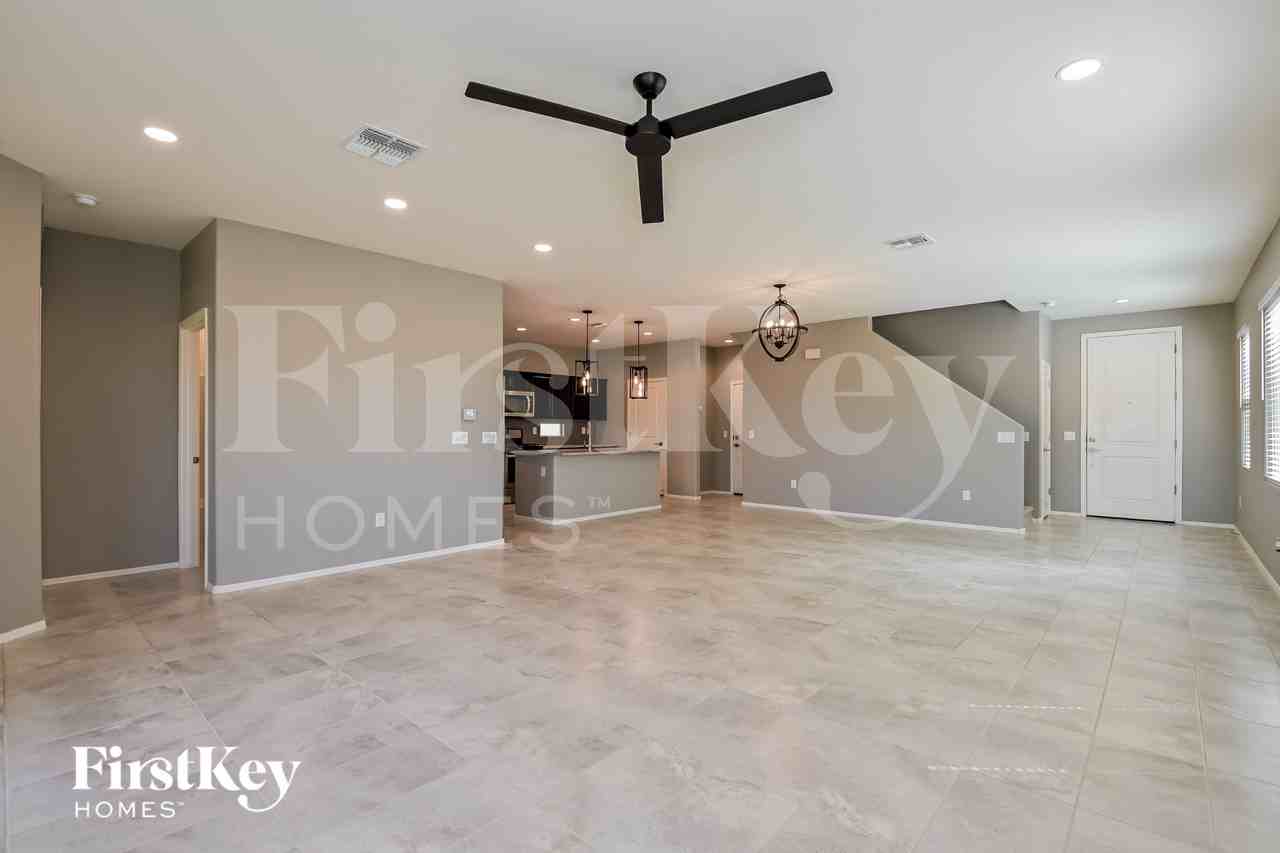 7536 S Circulo Rio Blanco - Photo 2 of 15