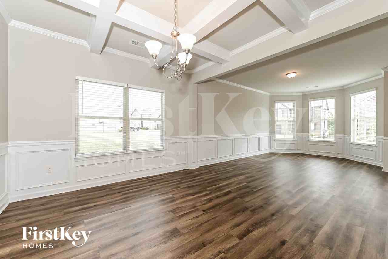 145 Janney Cir - Photo 4 of 15