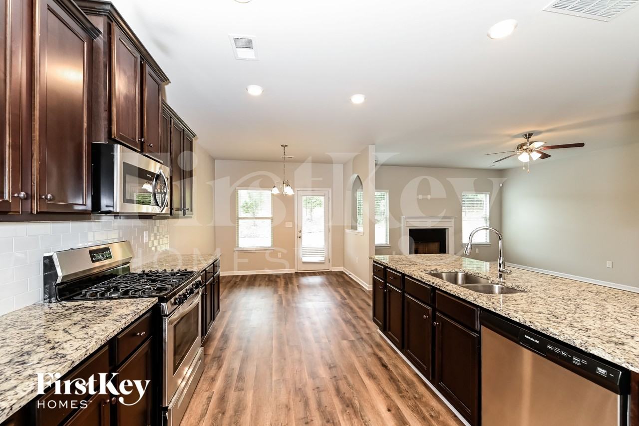 145 Janney Cir - Photo 6 of 15