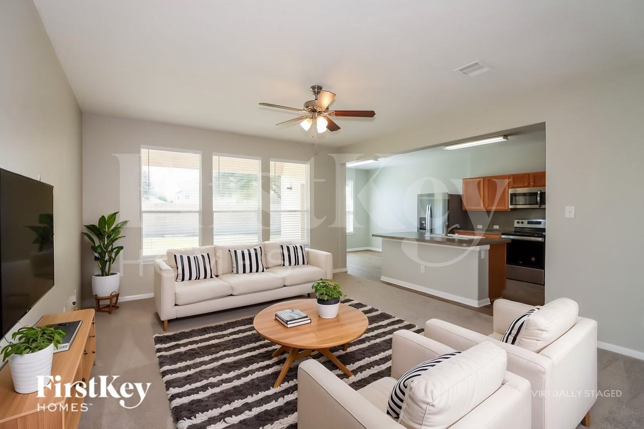 11319 Sandermeyer Dr - Photo 4 of 19
