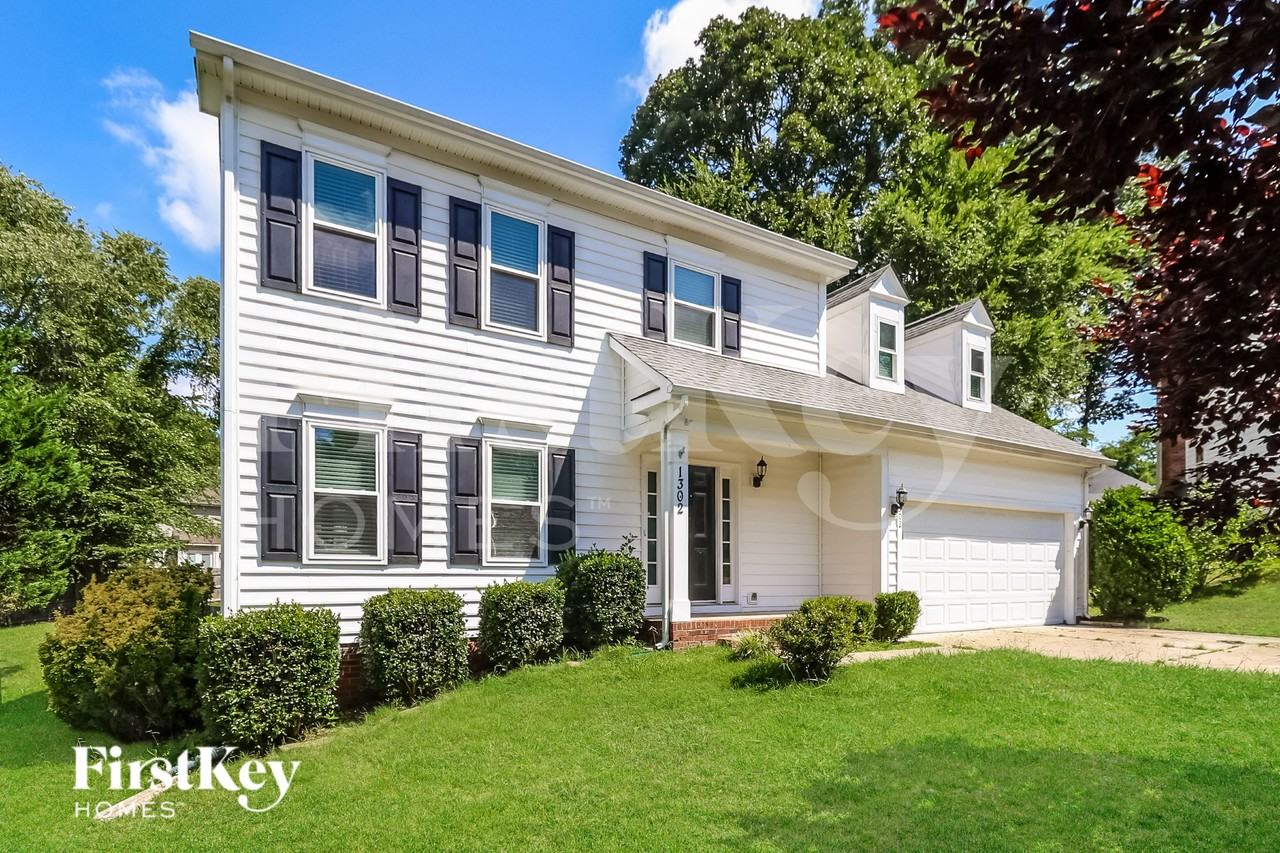 1302 Sweetgum Ln - Photo 2 of 19