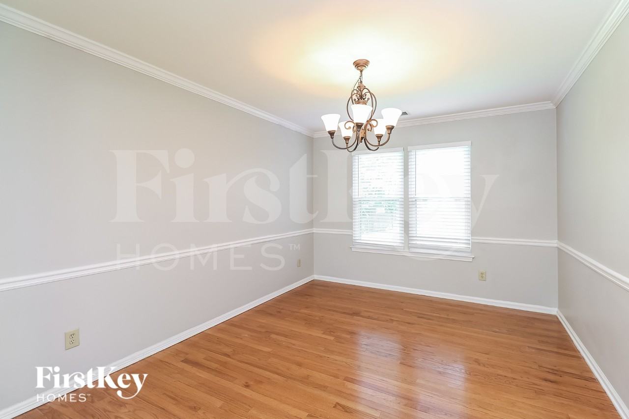 1302 Sweetgum Ln - Photo 6 of 19