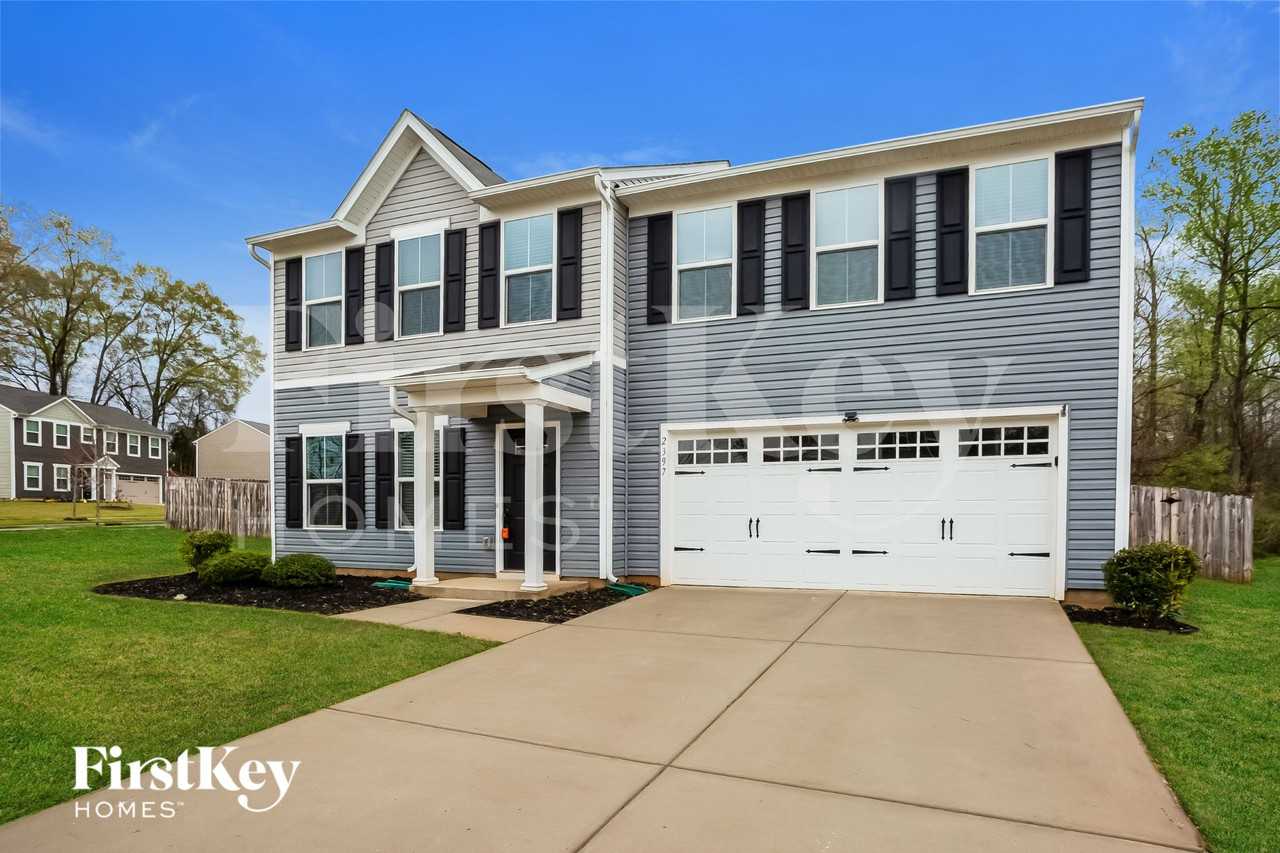 2397 Willow Pond Ln Se - Photo 2 of 15