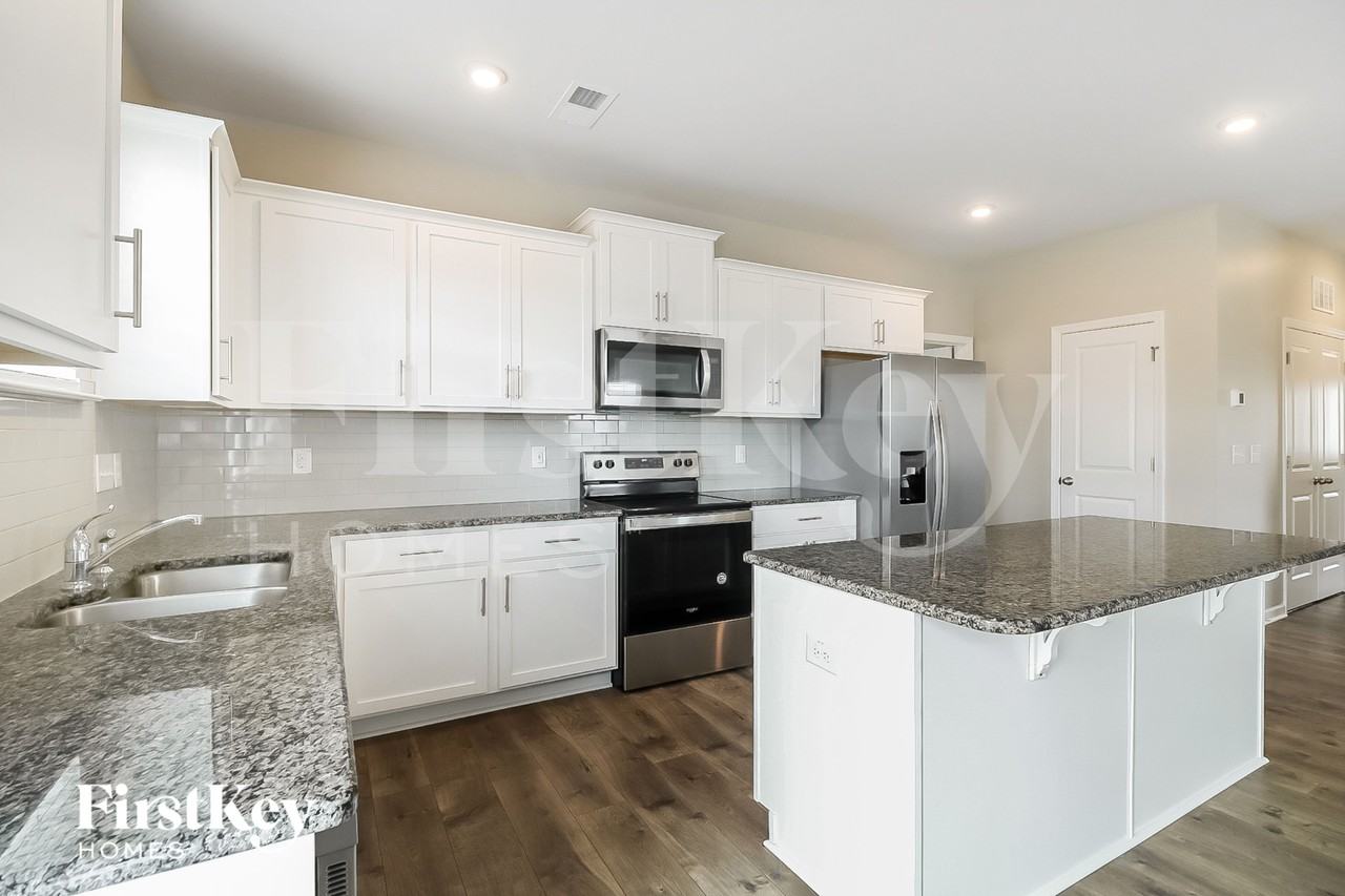114 Rivercamp St - Photo 6 of 15