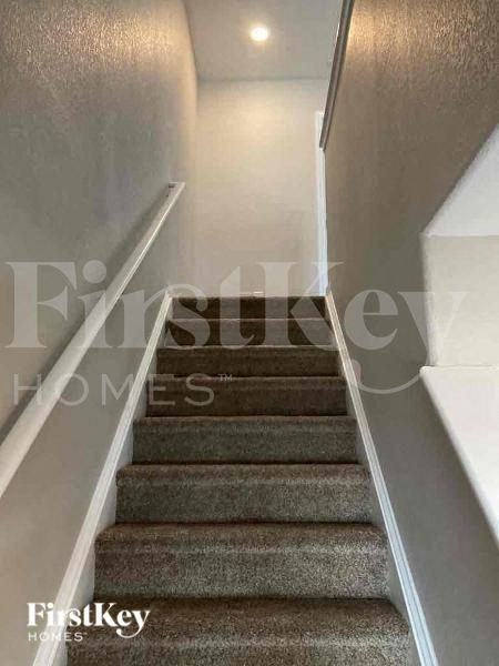 2937 Patishall Ln - Photo 2 of 10