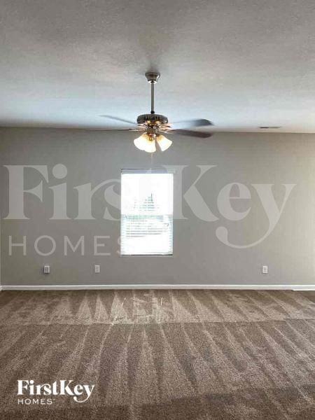 2937 Patishall Ln - Photo 4 of 10