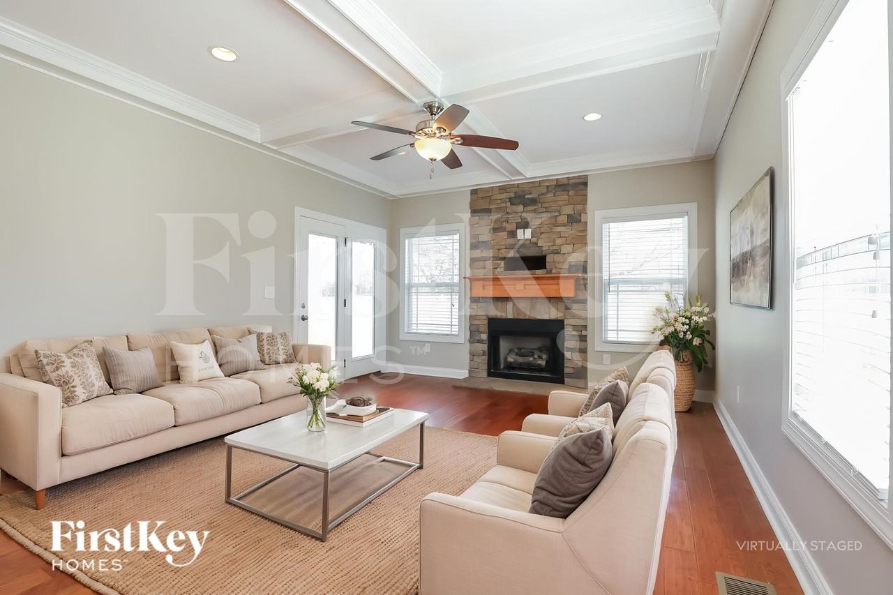 669 Richards Dr - Photo 4 of 18