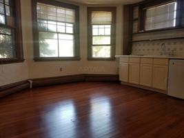 featured image of 35 Pearl St #3