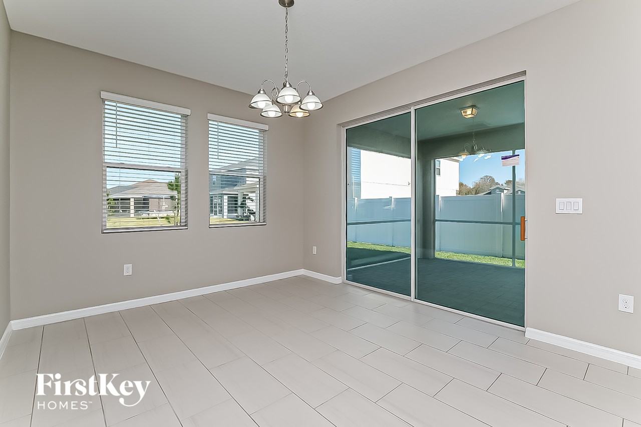 11836 Clare Hill Ave - Photo 4 of 15