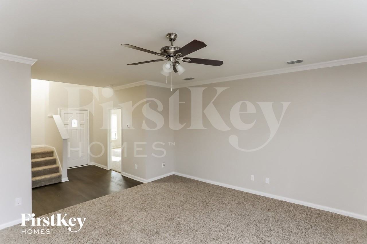 1343 Barrel Dr - Photo 2 of 20