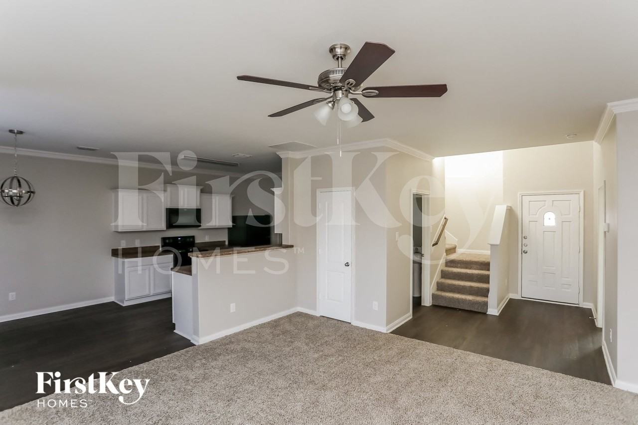 1343 Barrel Dr - Photo 4 of 20