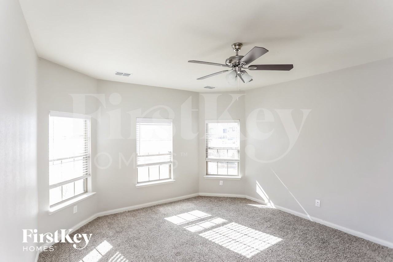 1343 Barrel Dr - Photo 7 of 20