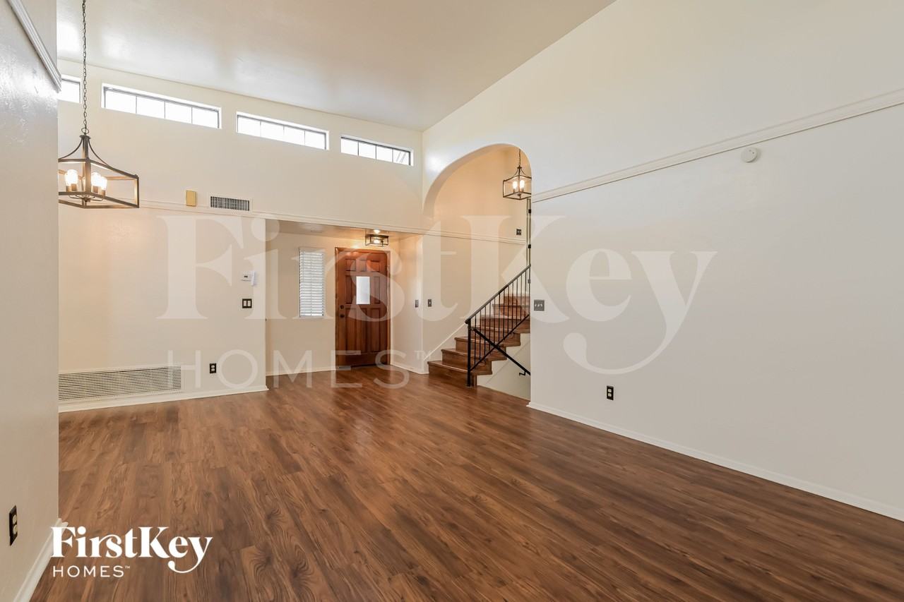 12705 N Bandanna Way - Photo 2 of 15