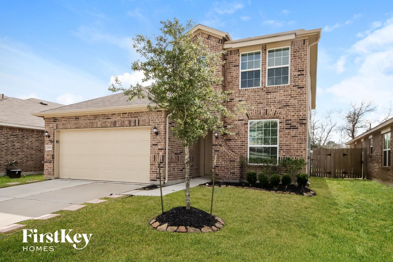 2526 Cold River Dr - Photo 2 of 15