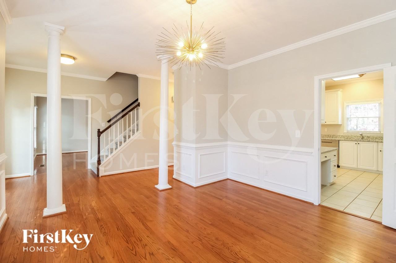 317 Natalie Dr - Photo 5 of 15