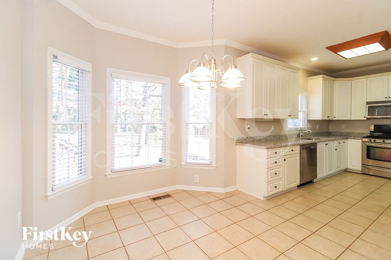 317 Natalie Dr - Photo 6 of 15