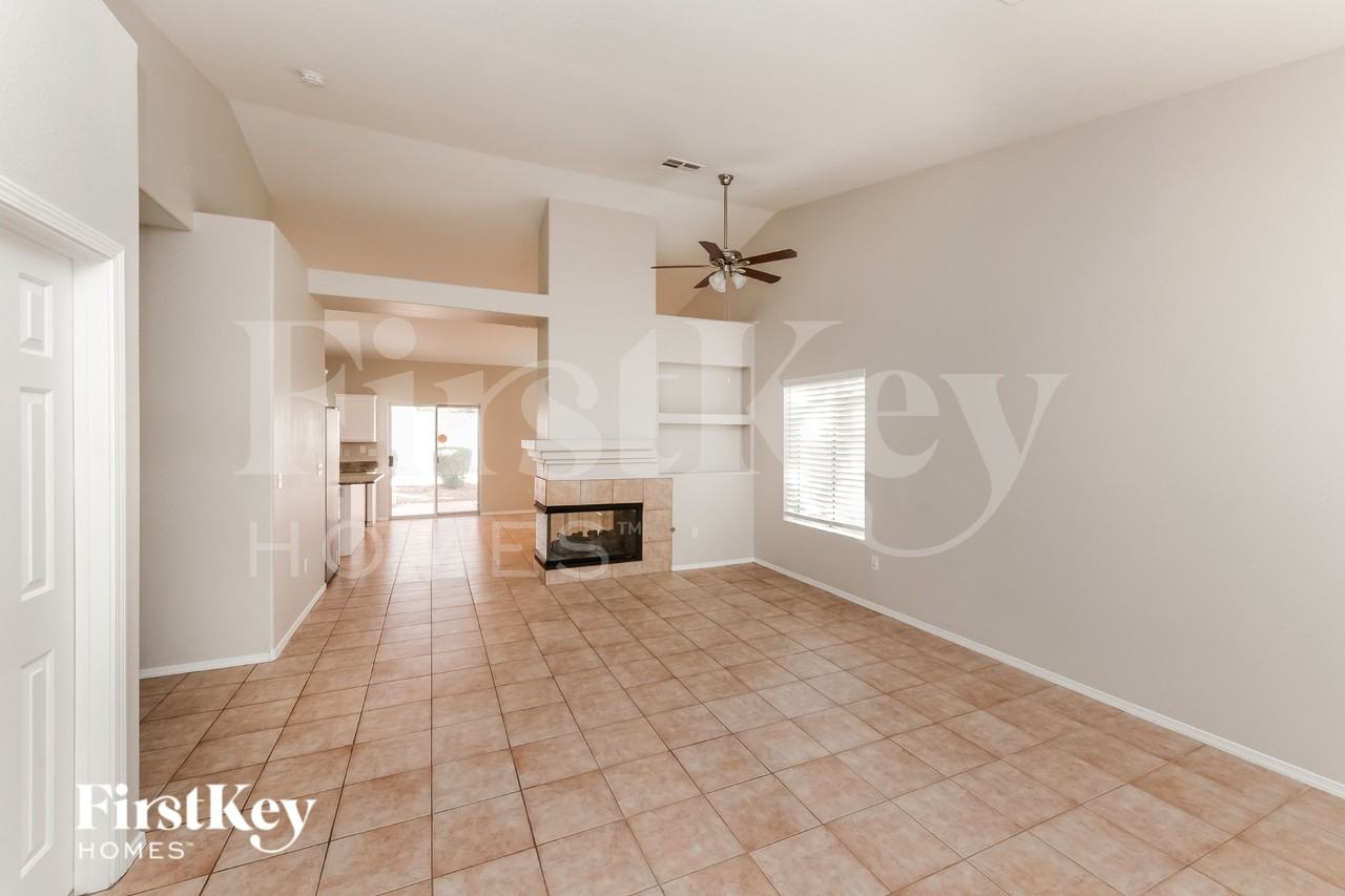3016 Myrtle Creek Ct - Photo 3 of 16