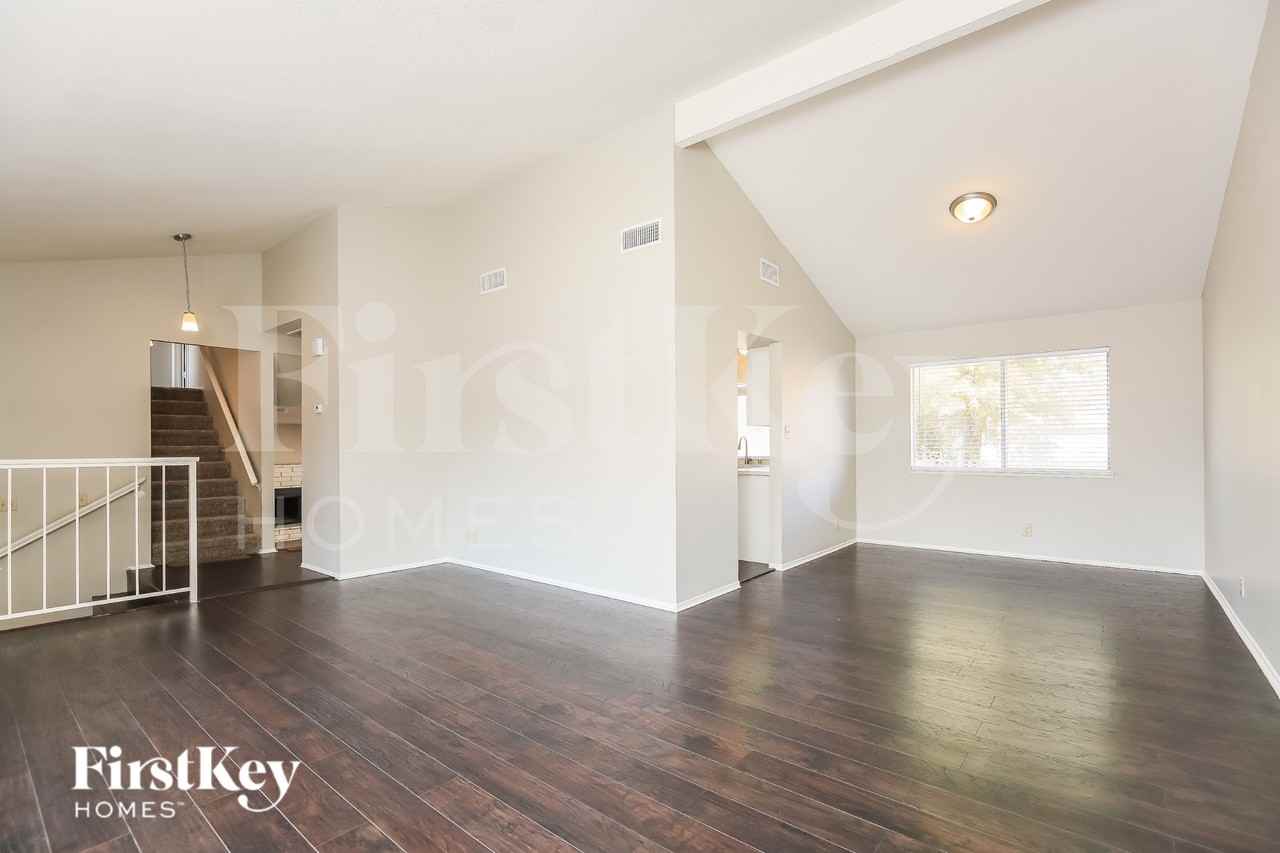 3775 Duneville St - Photo 3 of 16