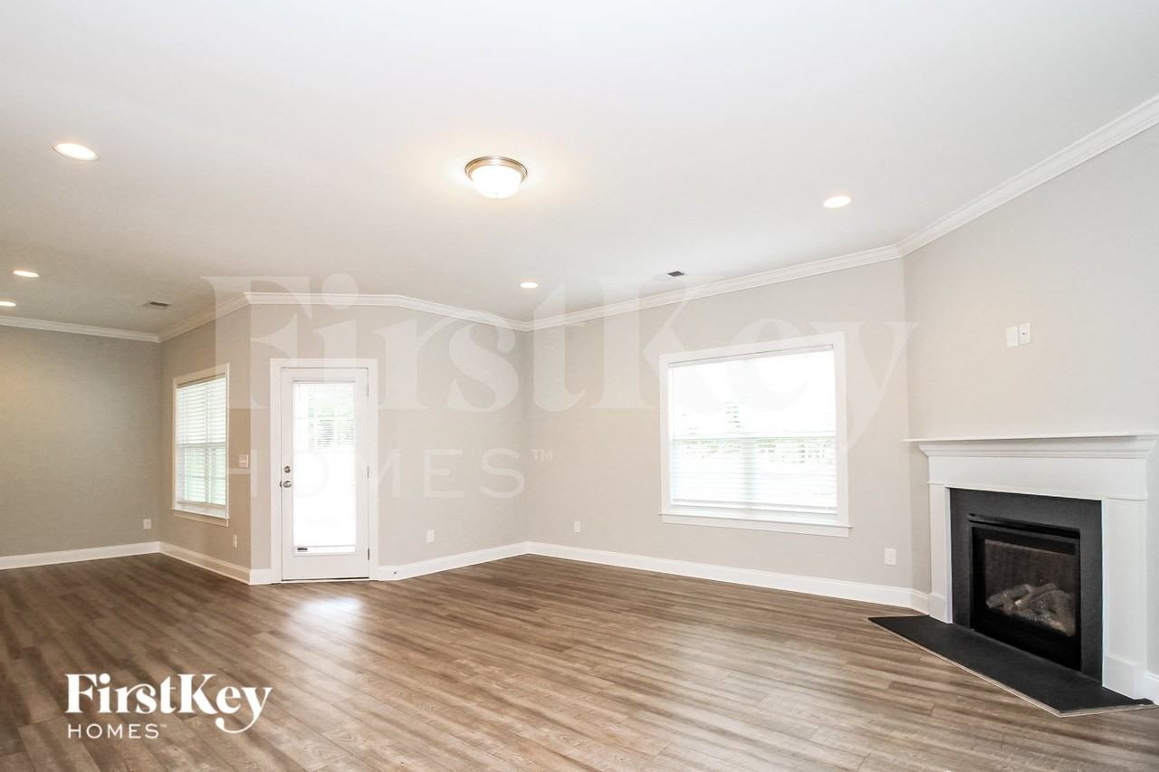 196 Sand Hill Dr - Photo 4 of 15