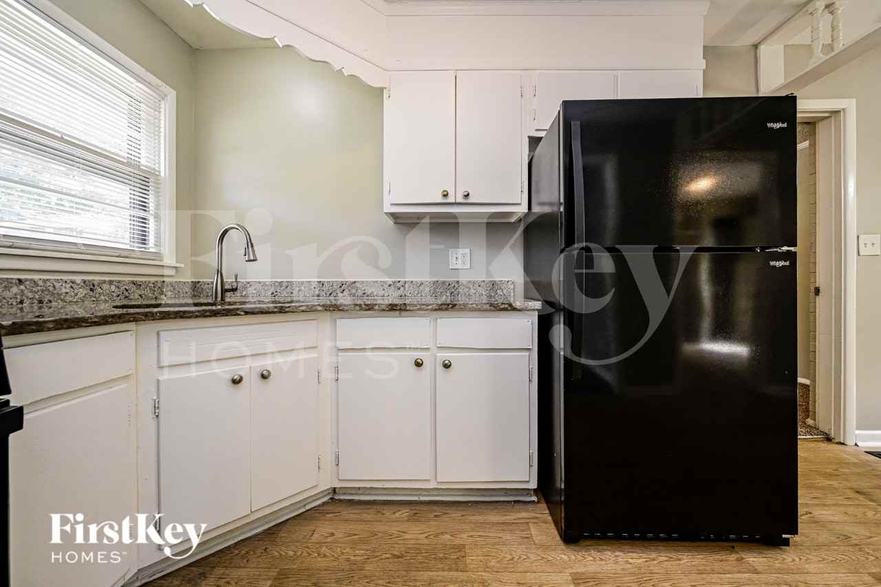 5663 Dorsey Dr - Photo 7 of 19