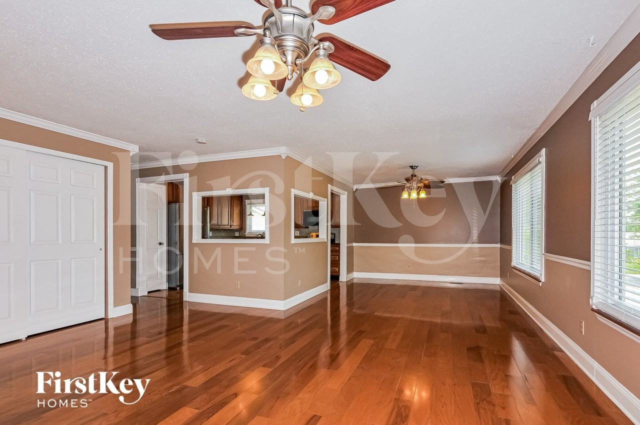 12207 Turkey Creek Ct - Photo 3 of 15