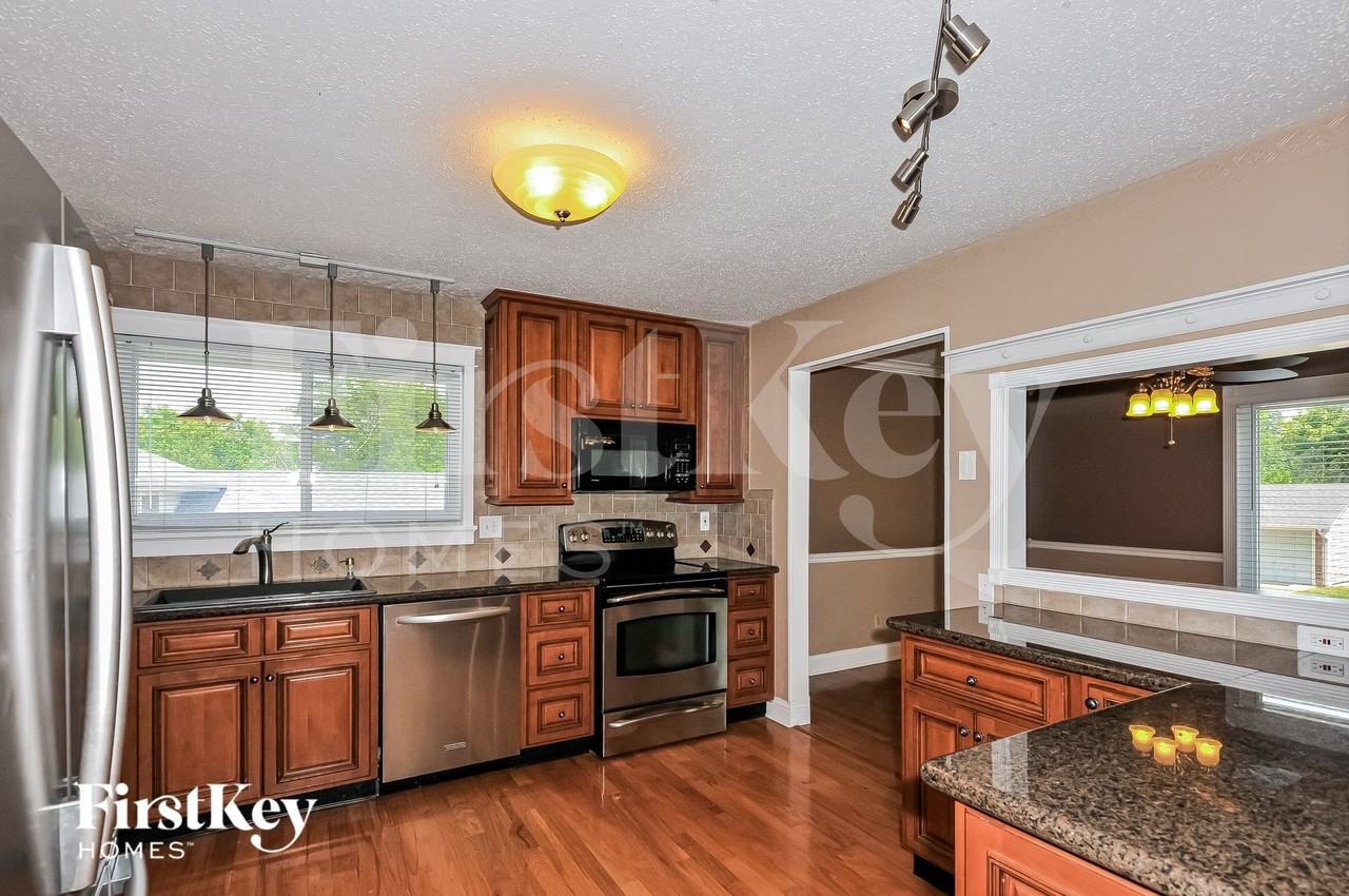 12207 Turkey Creek Ct - Photo 6 of 15