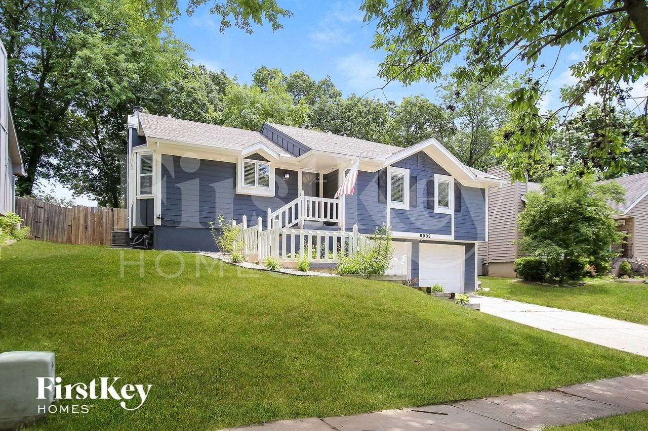 8033 N Everton Ave - Photo 2 of 15