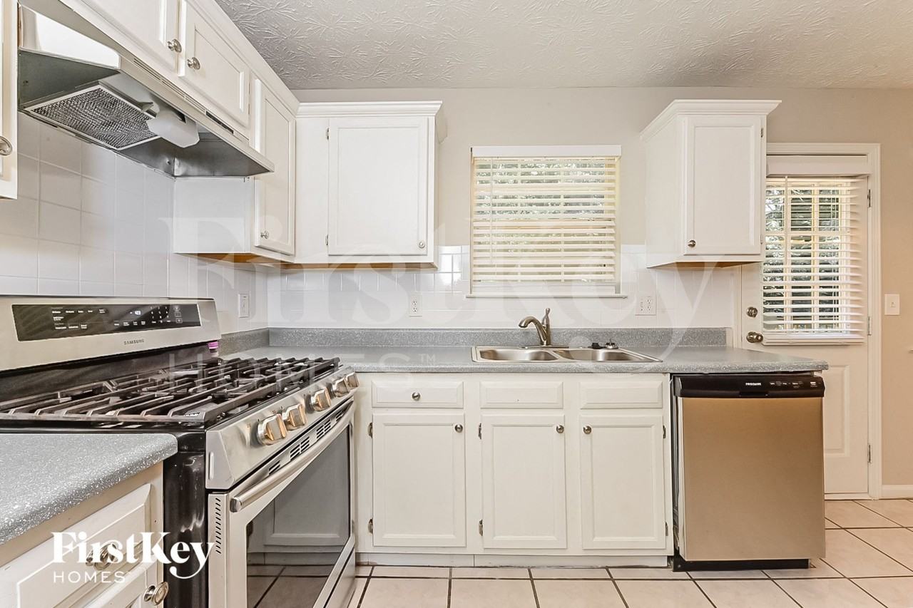 3792 Raiders Ridge Dr - Photo 6 of 15