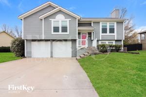 featured image of 412 N Crest Dr