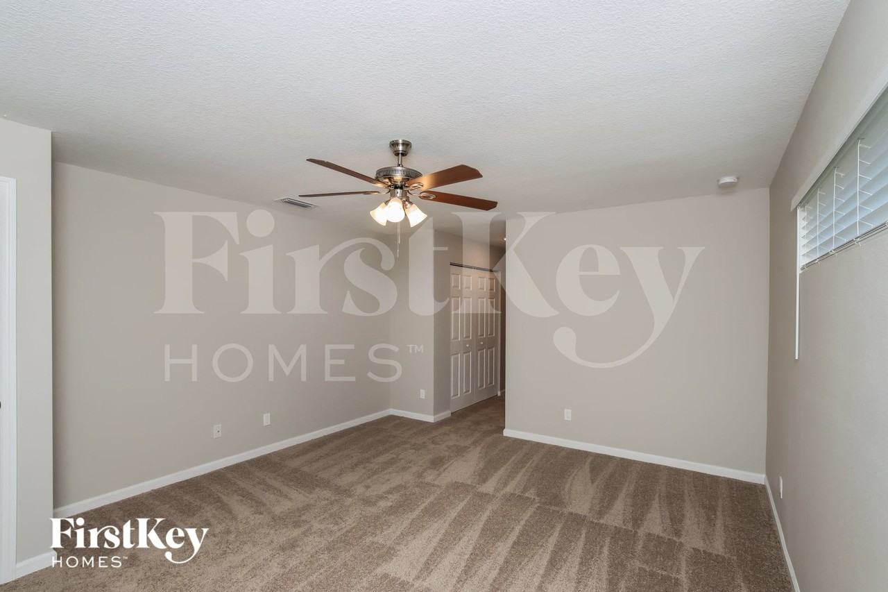 530 Ortega St Se - Photo 7 of 16