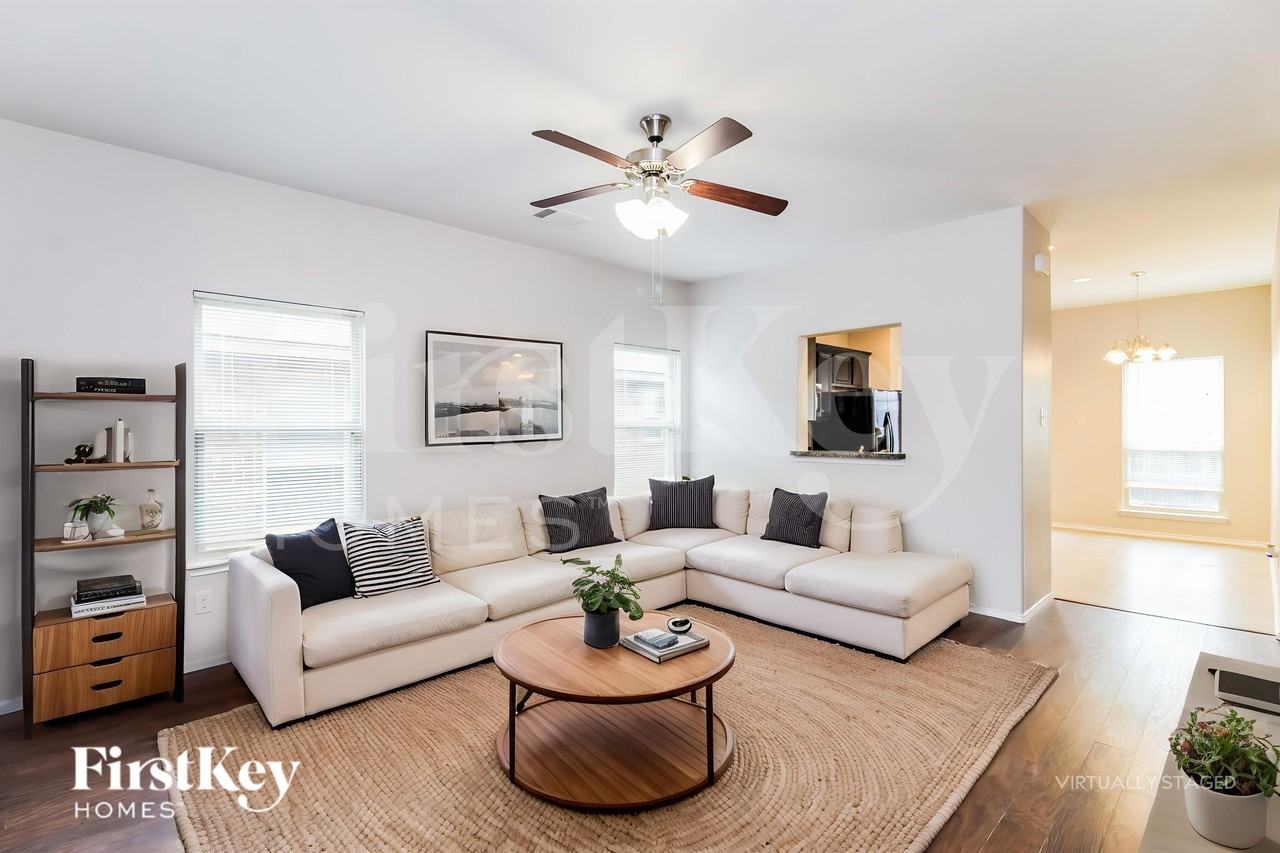 1309 Alder Tree Ln - Photo 4 of 19