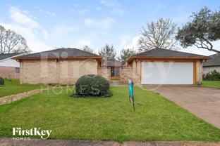 613 W Castle Harbour Dr - Photo 1 of 1