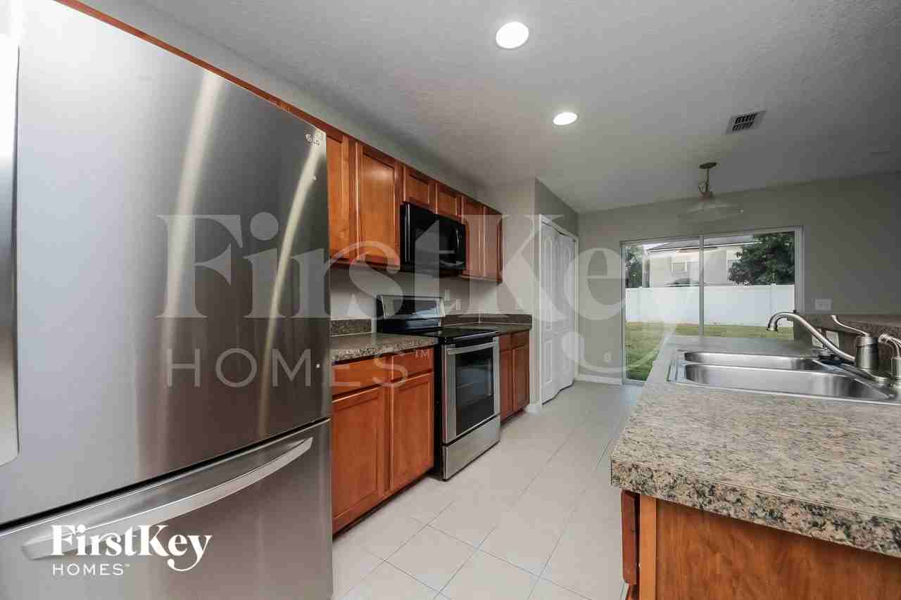 1961 Portcastle Cir - Photo 5 of 15
