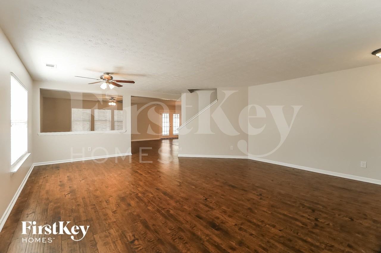 64 Cedar Bay Cir - Photo 3 of 16